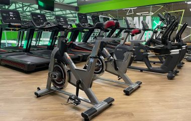 Esteira ou bicicleta: qual a melhor escolha para o cardio?